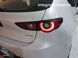 Mazda Mazda3 2.5L E-SKY G MHEV 103kW Prime-line - Miniatura 28