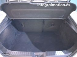 Mazda Mazda3 2.5L E-SKY G MHEV 103kW Prime-line - Miniatura 30