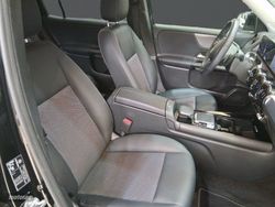 Mercedes Clase GLB 180d Business Solution - Miniatura 9