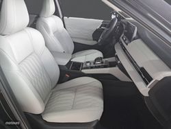 Mitsubishi Outlander PHEV Kaiteki+ 4WD - Miniatura 9