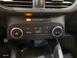 Ford Focus 1.5 Ecoblue 70kW Trend Edition - Miniatura 17