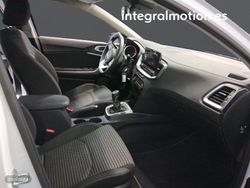 Kia Ceed 1.0 T-GDi 74kW (100CV) Drive - Miniatura 9
