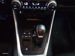 Toyota RAV 4 2.5l 220H Advance - Miniatura 18