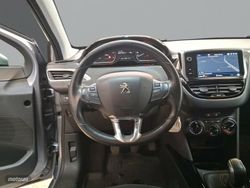 Peugeot 2008 Active BlueHDI 100 S&S BVM6 - Miniatura 11