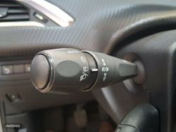 Peugeot 2008 Active BlueHDI 100 S&S BVM6 - Miniatura 14