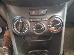 Peugeot 2008 Active BlueHDI 100 S&S BVM6 - Miniatura 17
