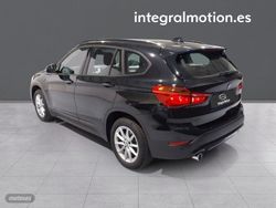 BMW X1 sDrive16d - Miniatura 4
