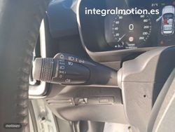 Volvo XC40 2.0 D3 - Miniatura 13