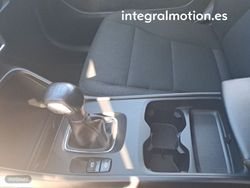 Volvo XC40 2.0 D3 - Miniatura 17