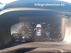 Volvo XC40 2.0 D3 - Miniatura 7