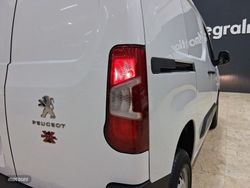 Peugeot Partner 4x4 Premium Long 600kg furgón derivado de turismo - Miniatura 19