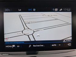 Peugeot 2008 Allure BlueHDI 130 S&S EAT8 - Miniatura 15