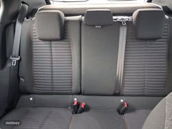 Peugeot 2008 Allure BlueHDI 130 S&S EAT8 - Miniatura 20
