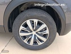 Peugeot 2008 Allure BlueHDI 130 S&S EAT8 - Miniatura 29