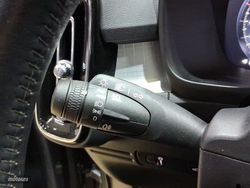 Volvo XC40 2.0 D3 Momentum - Miniatura 14