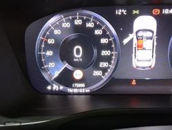 Volvo XC40 2.0 D3 Momentum - Miniatura 8