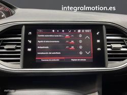 Peugeot 308 5p GT Line 1.2 130CV - Miniatura 29