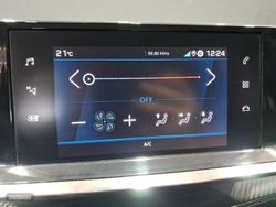 Peugeot 208 BlueHDi 73kW (100CV) Active - Miniatura 16