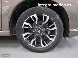 Mitsubishi Outlander 2.0 PHEV Kaiteki Auto 4WD - Miniatura 29
