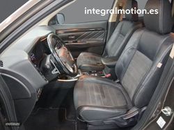 Mitsubishi Outlander 2.0 PHEV Kaiteki Auto 4WD - Miniatura 6