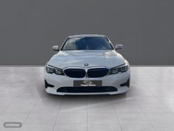 BMW Serie 3 318d Auto. - Miniatura 2