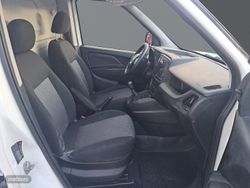Fiat Doblo 1.3 MTJ FURGON 95CV - Miniatura 9