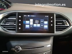 Peugeot 308 5p Allure 1.2 130 S&S - Miniatura 17