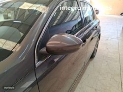 Peugeot 308 5p Allure 1.2 130 S&S - Miniatura 31