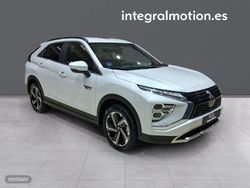 Mitsubishi Eclipse Cross PHEV Kaiteki 4WD - Miniatura 3