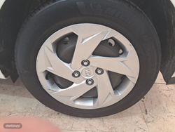 Hyundai i20 1.0 TGDI 74kW (100CV) 48V Essence - Miniatura 28