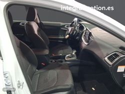 Kia Ceed 1.0 MHEV 88kW (120CV) Drive DCT - Miniatura 9