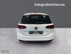 Volkswagen Passat Variant Executive 2.0 TDI 110kW DSG - Miniatura 25