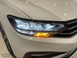 Volkswagen Passat Variant Executive 2.0 TDI 110kW DSG - Miniatura 27