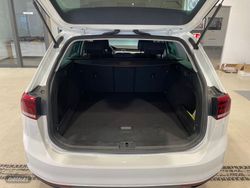 Volkswagen Passat Variant Executive 2.0 TDI 110kW DSG - Miniatura 30