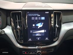 Volvo XC 60 2.0 B4 D AWD Momentum Pro Auto - Miniatura 17