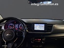 Kia Stonic 1.0 T-GDi 74kW (100CV) Drive - Miniatura 7