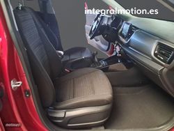 Kia Stonic 1.0 T-GDi 74kW (100CV) Drive - Miniatura 9
