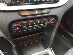 Kia Ceed 1.6 MHEV iMT 100kW (136CV) Drive - Miniatura 17