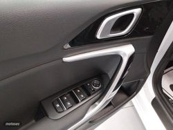 Kia Ceed 1.6 MHEV iMT 100kW (136CV) Drive - Miniatura 32