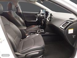 Kia Ceed 1.6 MHEV iMT 100kW (136CV) Drive - Miniatura 9