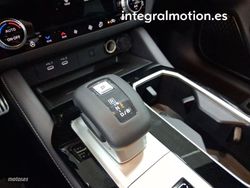 Mitsubishi Outlander PHEV Kaiteki+ 4WD - Miniatura 18