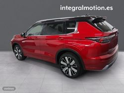 Mitsubishi Outlander PHEV Kaiteki+ 4WD - Miniatura 4