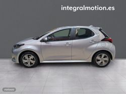 Toyota Yaris 1.5 120H Active Plus - Miniatura 24
