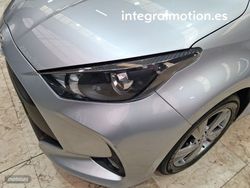 Toyota Yaris 1.5 120H Active Plus - Miniatura 27