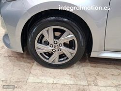 Toyota Yaris 1.5 120H Active Plus - Miniatura 29