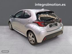 Toyota Yaris 1.5 120H Active Plus - Miniatura 4