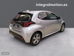 Toyota Yaris 1.5 120H Active Plus - Miniatura 5