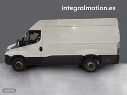 Iveco Daily 35s14 L3H2 2.2 136 CV - Miniatura 17