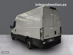 Iveco Daily 35s14 L3H2 2.2 136 CV - Miniatura 18