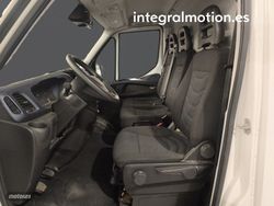 Iveco Daily 35s14 L3H2 2.2 136 CV - Miniatura 7